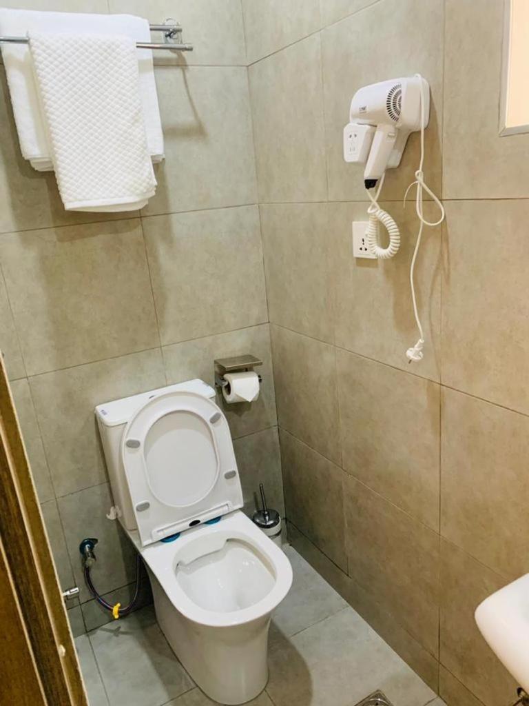 Swiss Pearl Continental Suite Wupa 외부 사진
