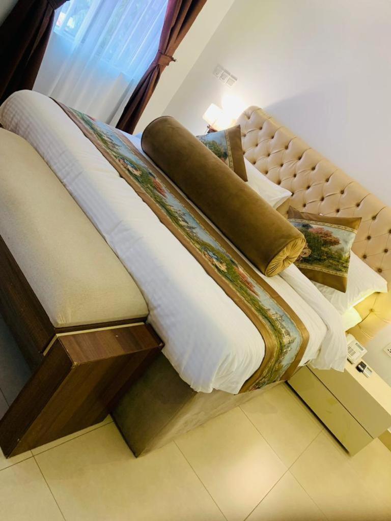 Swiss Pearl Continental Suite Wupa 외부 사진